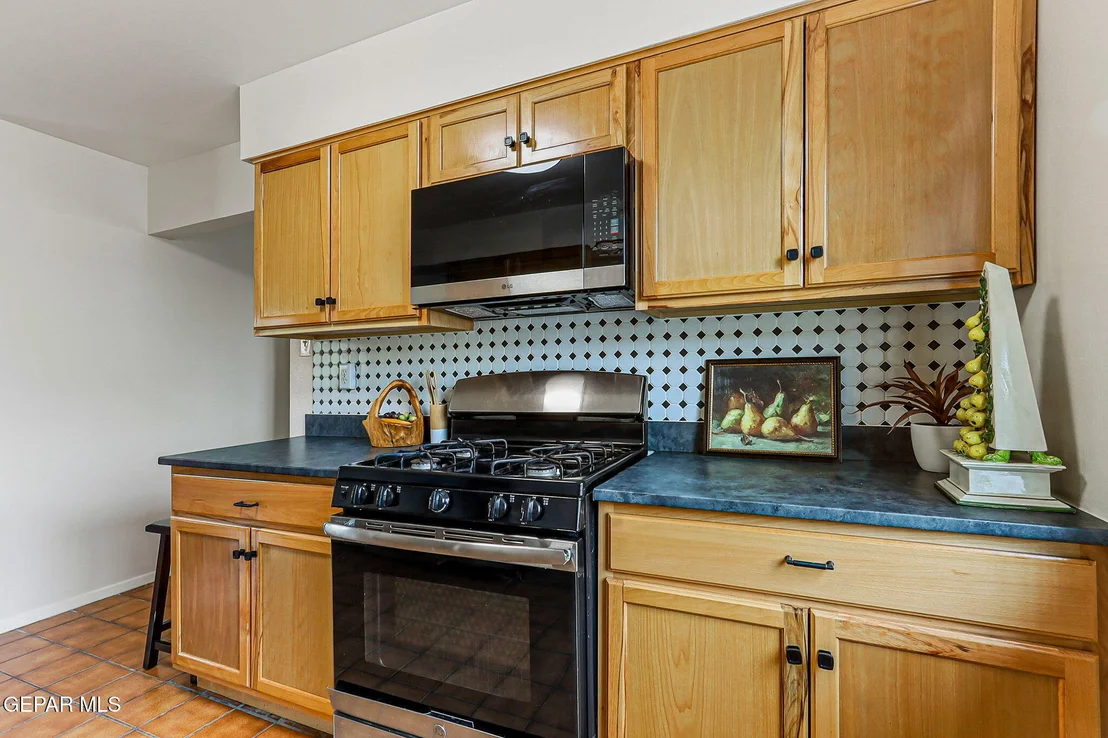 Photo of 540 MARTHMONT Way