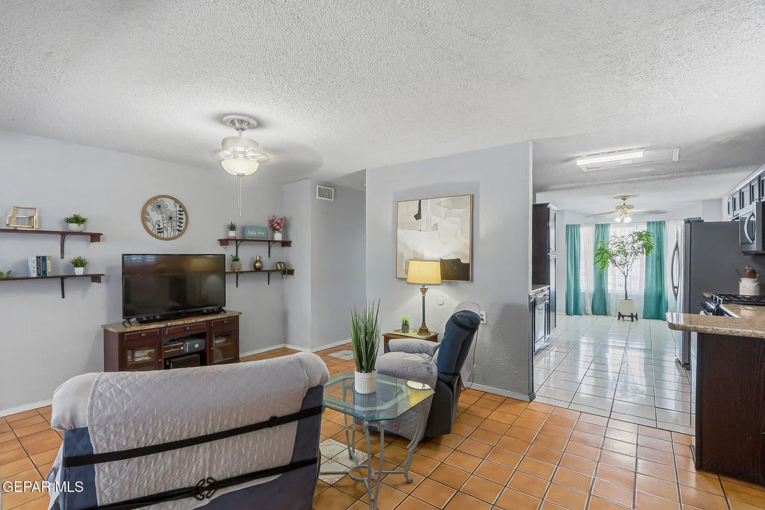 Photo of 323 VALLE SERENO Drive