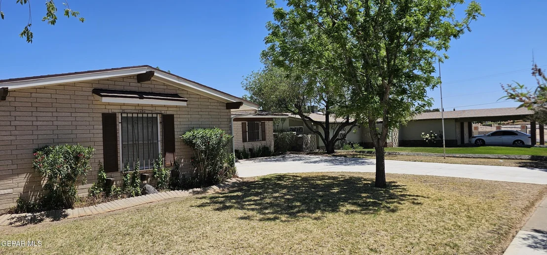 Photo of 2704 Gaston Drive