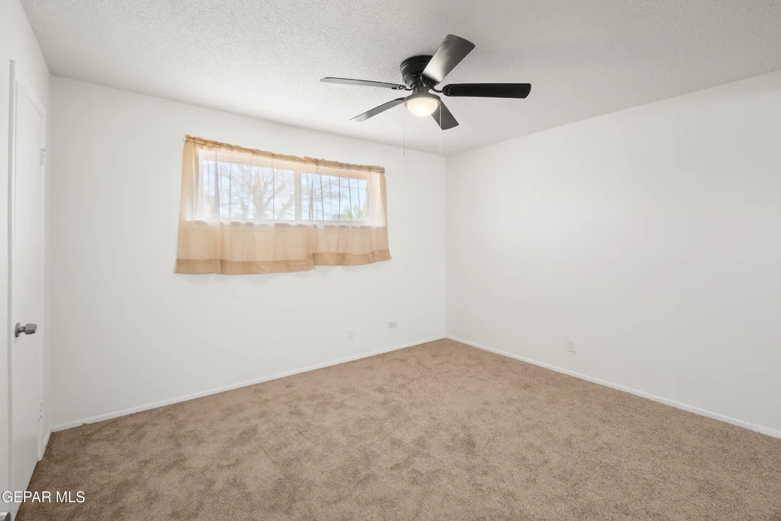 Photo of 9516 IRIS Drive