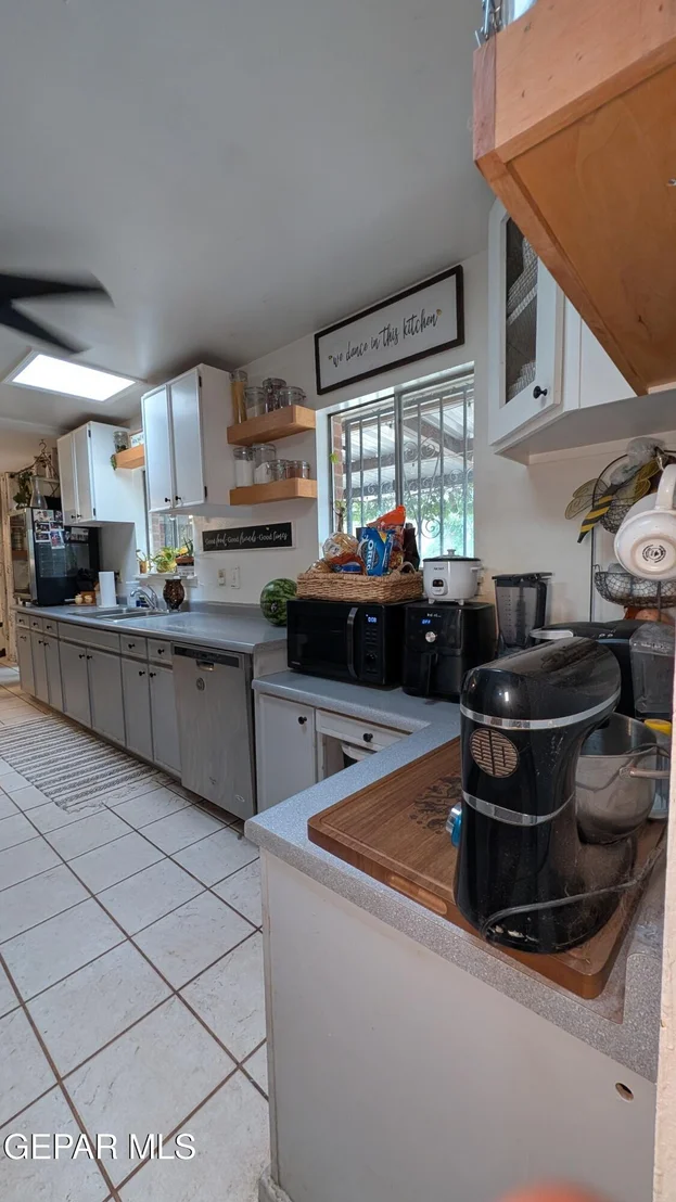 Photo of 352 CRESTMONT Drive