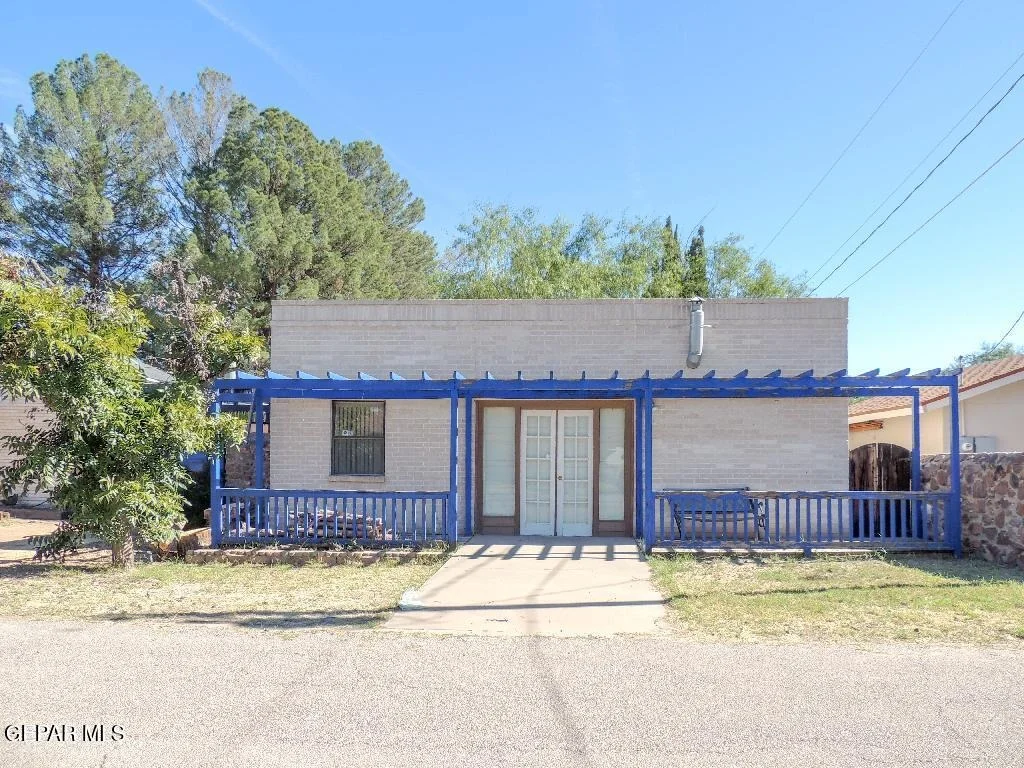 Photo of 1067 Esplanada Circle