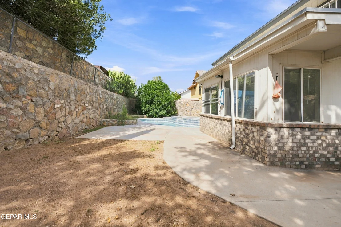 Photo of 10769 Pleasant Hill Drive