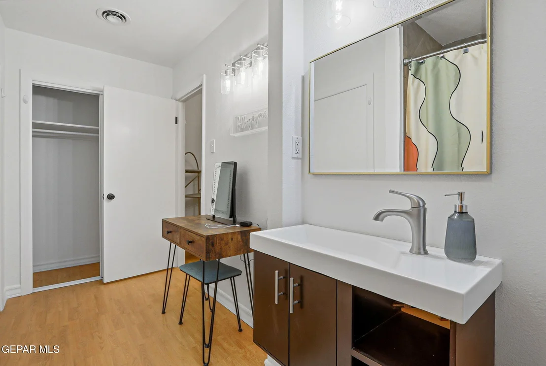 Photo of 4000 BANCROFT Drive
