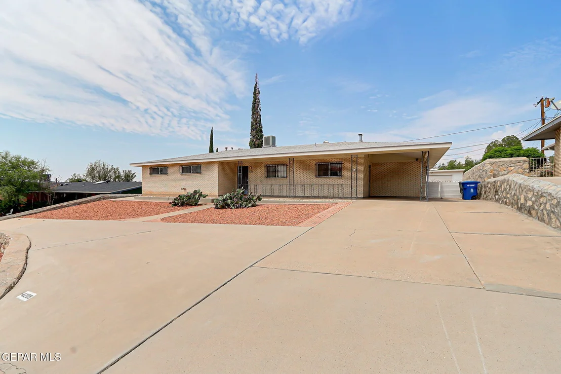 Photo of 4209 NORFOLK Lane