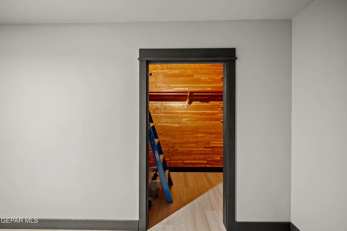 Photo of 516 N SATELLITE Drive