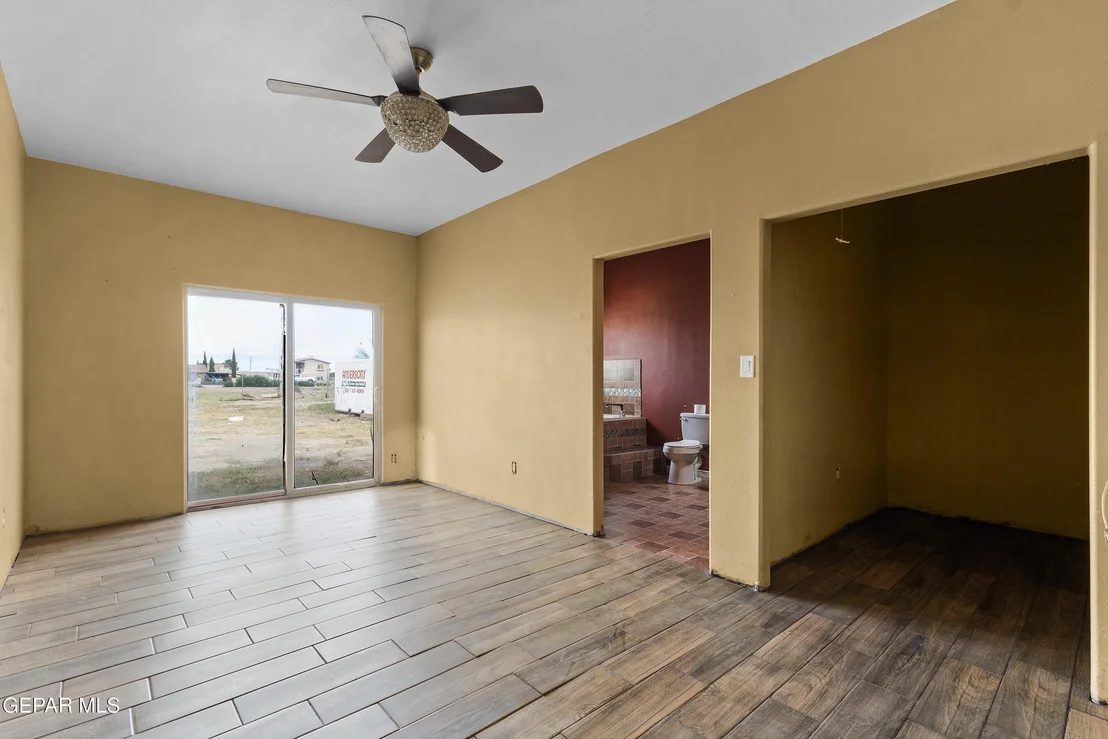 Photo of 360 Judge Bean Circle