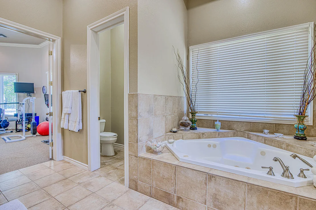 Photo of 656 COX Road