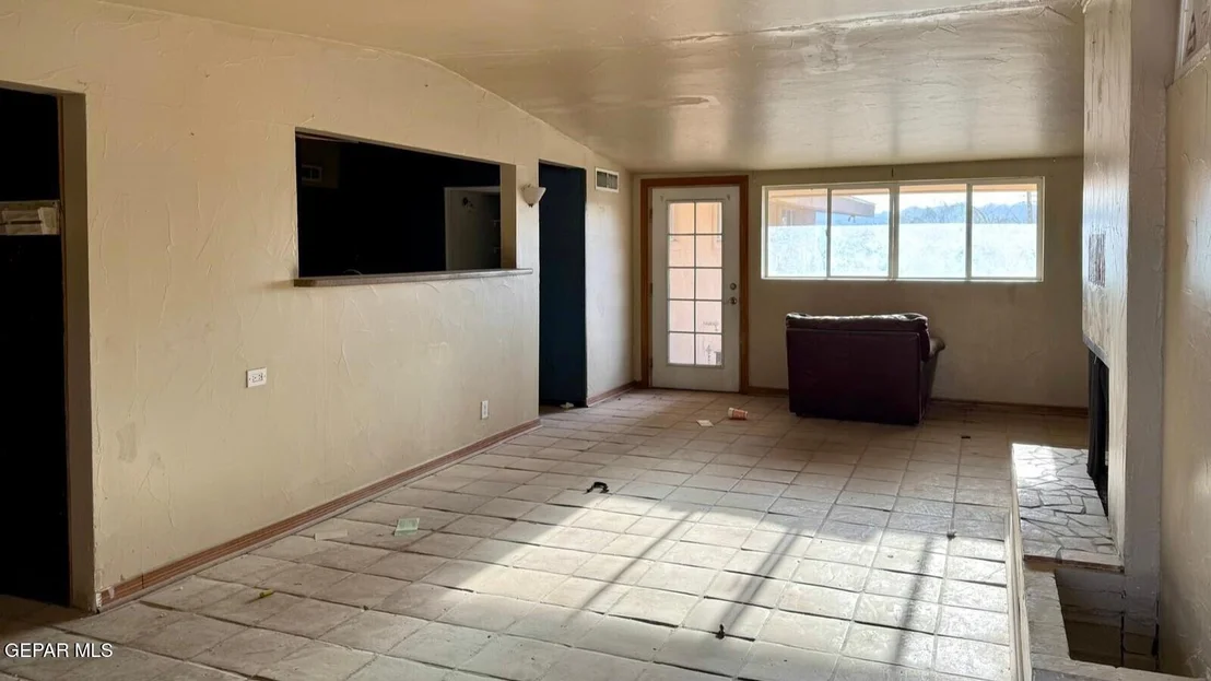 Photo of 1301 GRISSOM Lane