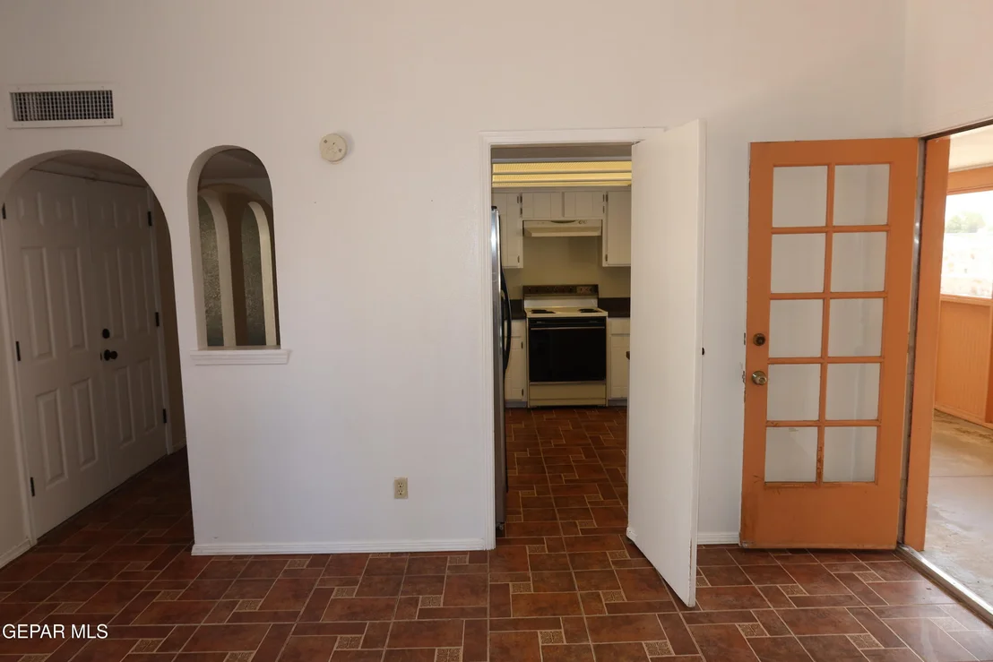 Photo of 836 DE LEON Drive