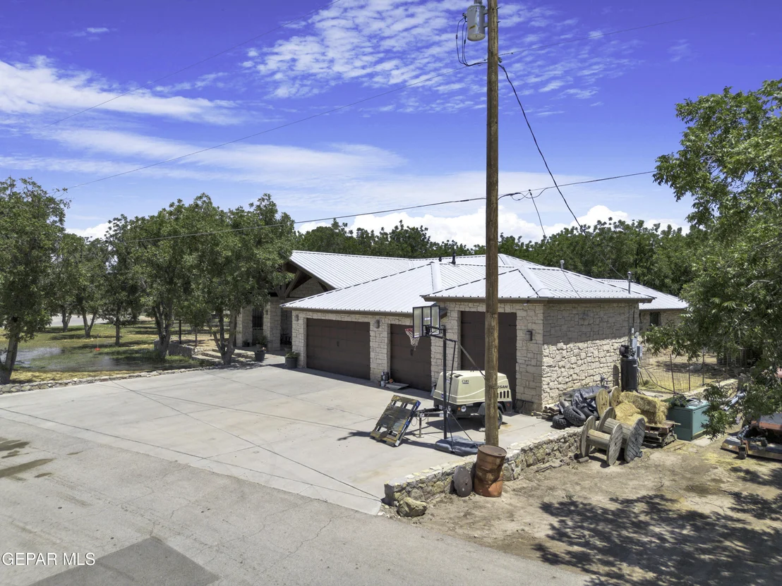 Photo of 636 Keagle Road