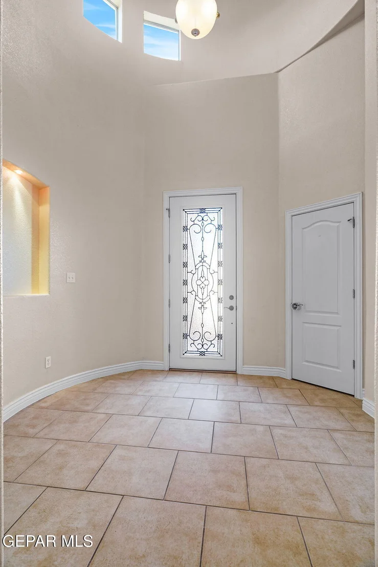 Photo of 5544 GUSTAVO MADRID Lane