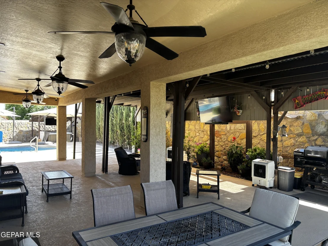 Photo of 987 GRANDEVOLE Drive