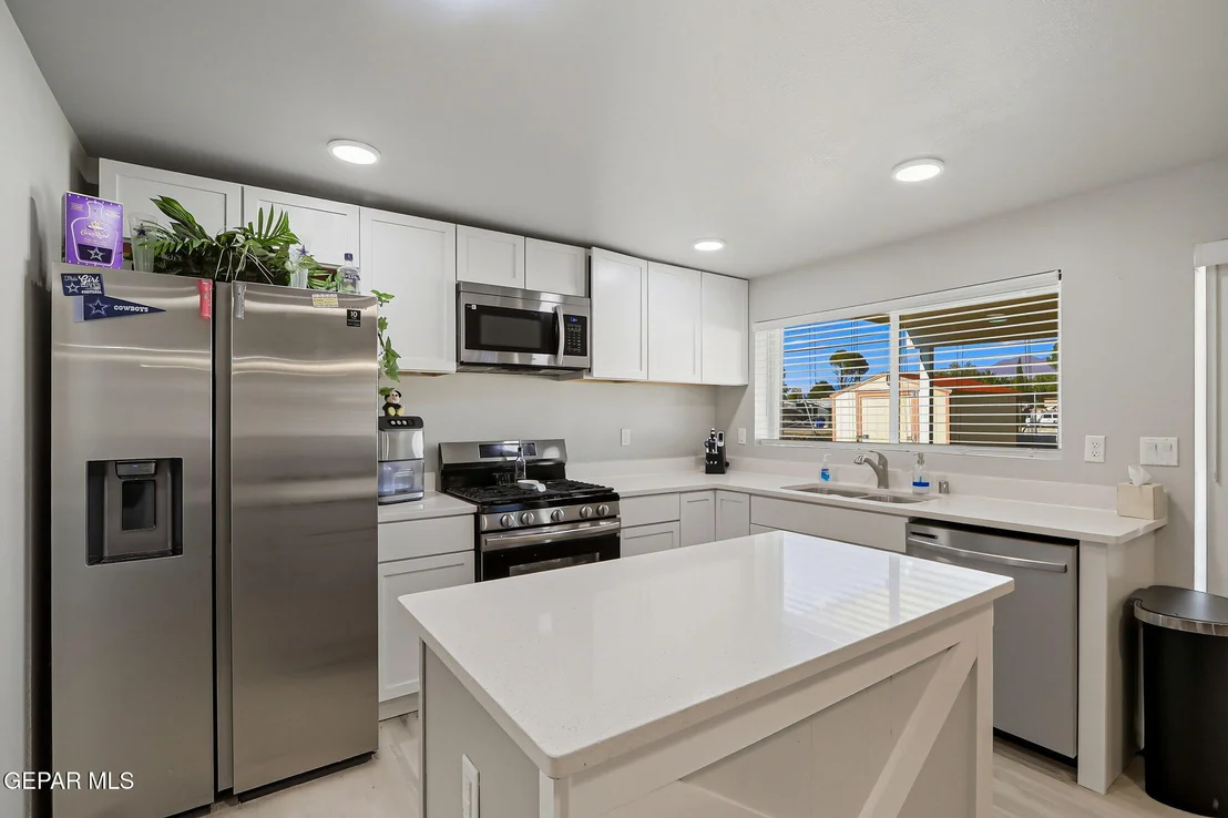 Photo of 4113 ROXBURY Drive