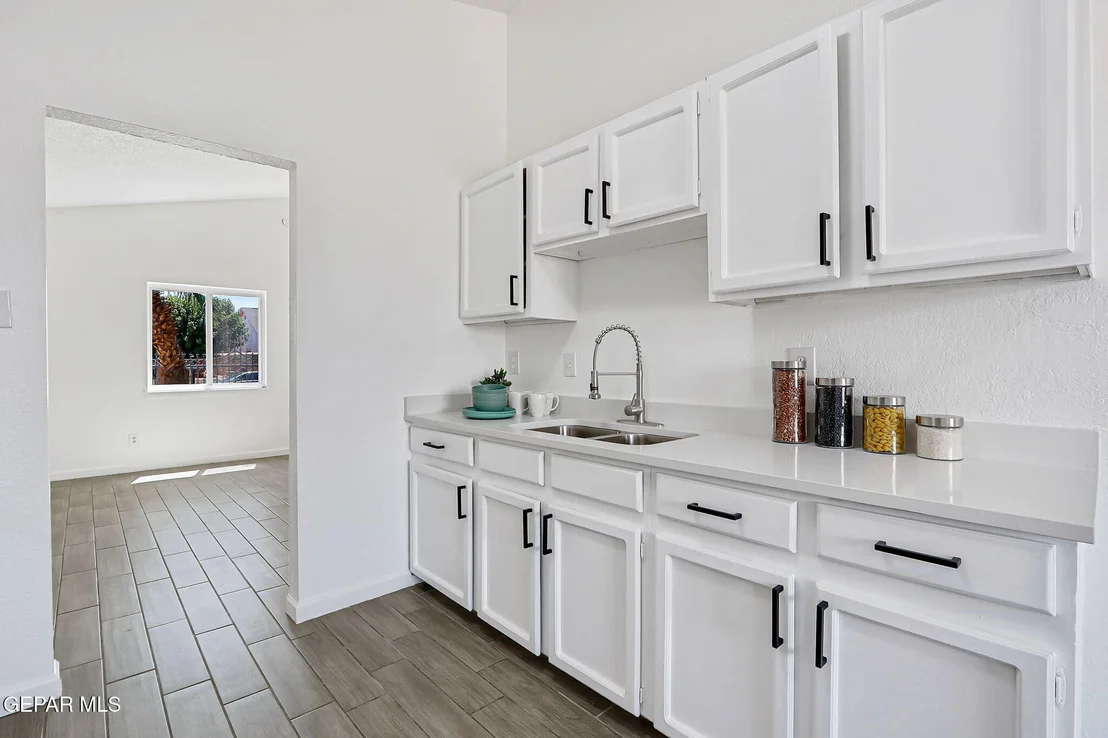 Photo of 9281 NOTTINGHAM Drive