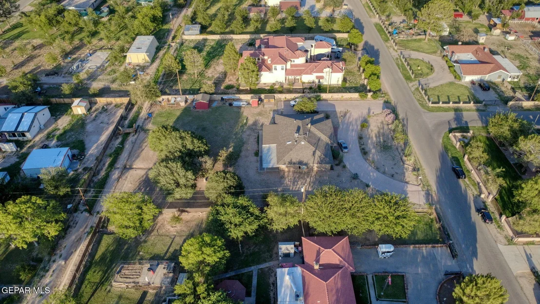 Photo of 125 LA NELL Drive