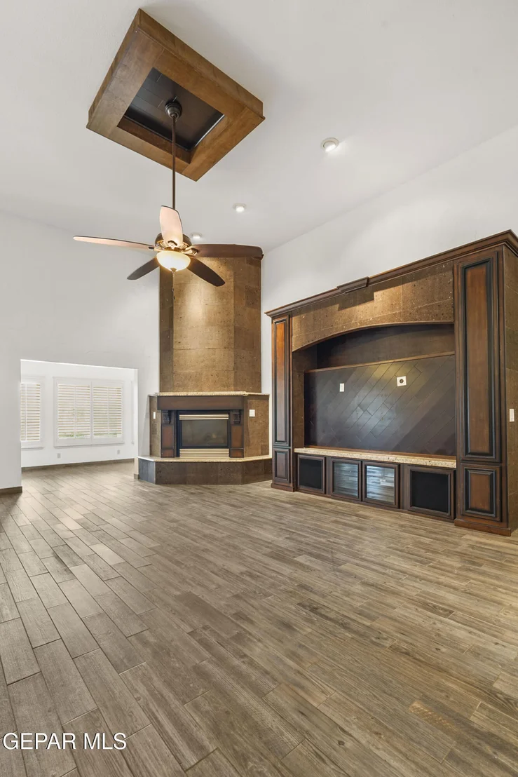 Photo of 651 Simon Court