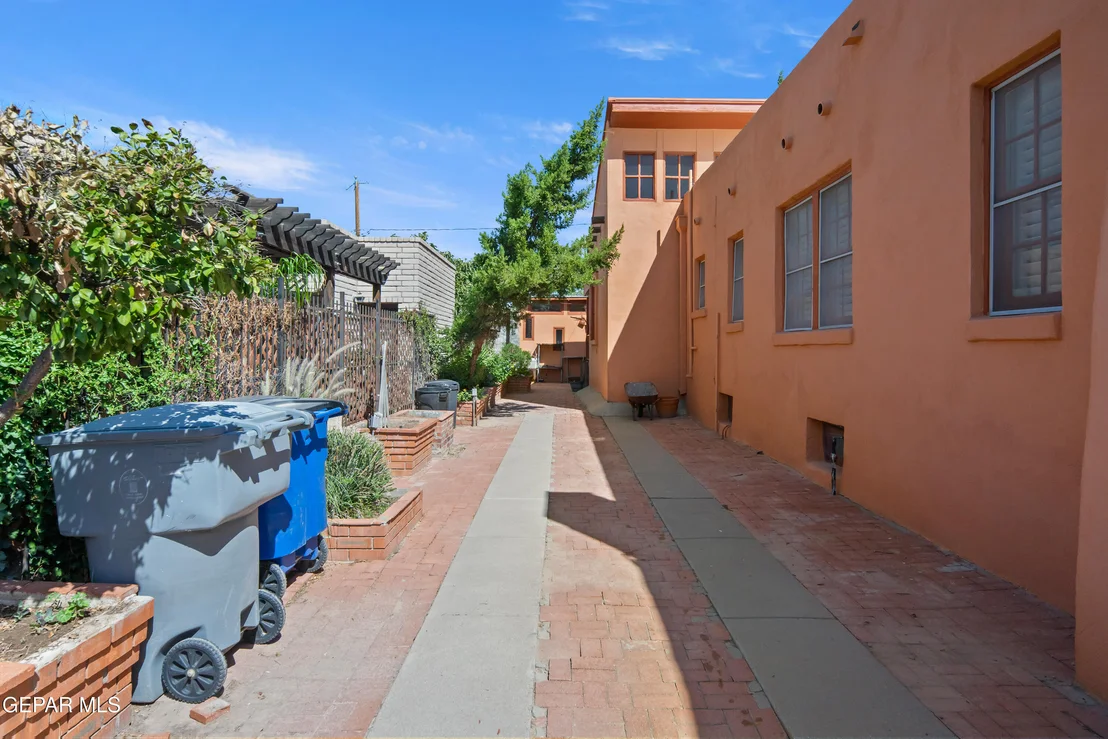 Photo of 515 GREGORY Avenue