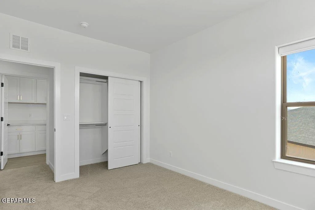 Photo of 3761 Scheme Place