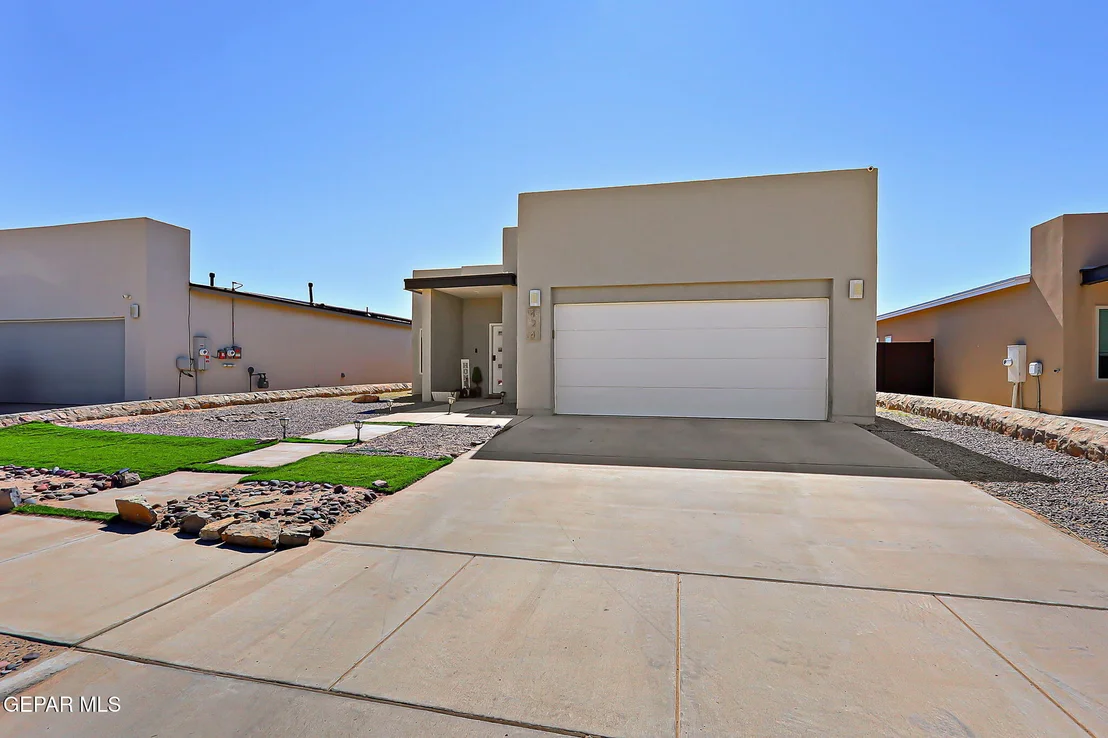 Photo of 424 STETSON Drive