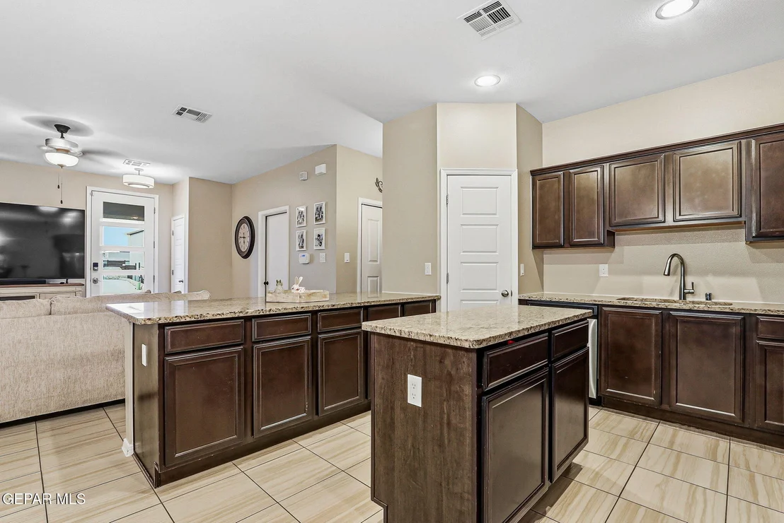 Photo of 5948 HIDDEN ARBOR Drive