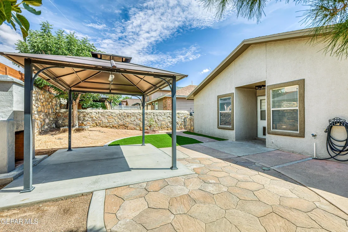 Photo of 12281 SUN BRIDGE Place