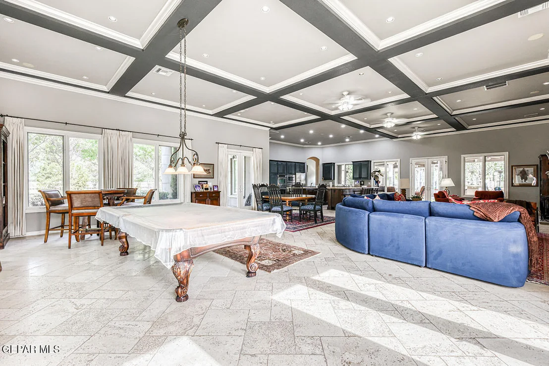 Photo of 656 COX Road