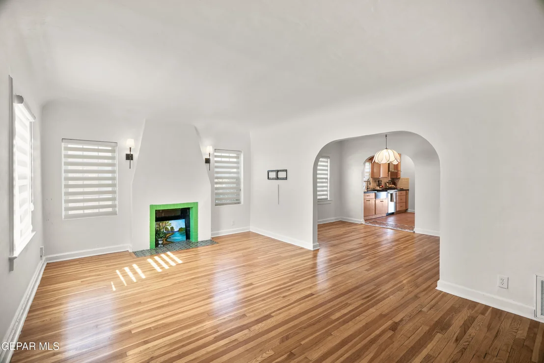 Photo of 1019 KELLY Way