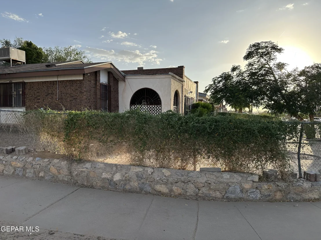 Photo of 11760 JOHN POLLEY Circle