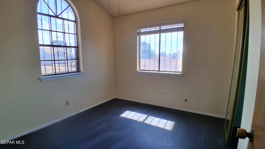 Photo of 11663 CLEAR LAKE Circle