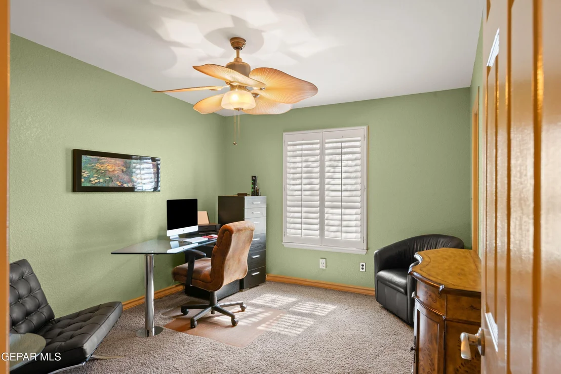 Photo of 612 WILLOW GLEN Drive