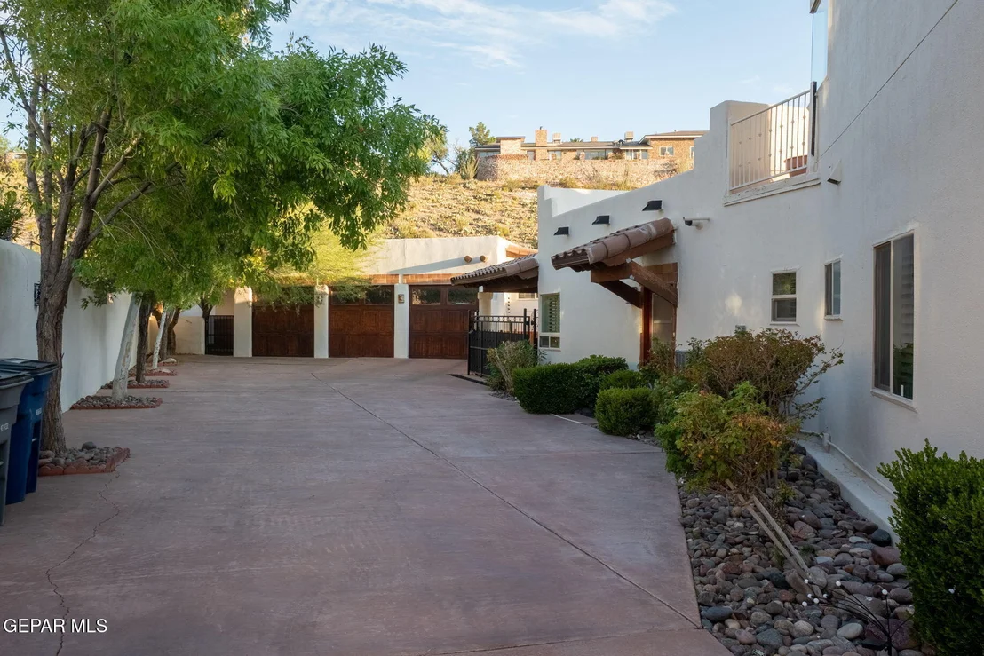 Photo of 5804 Sundale Road