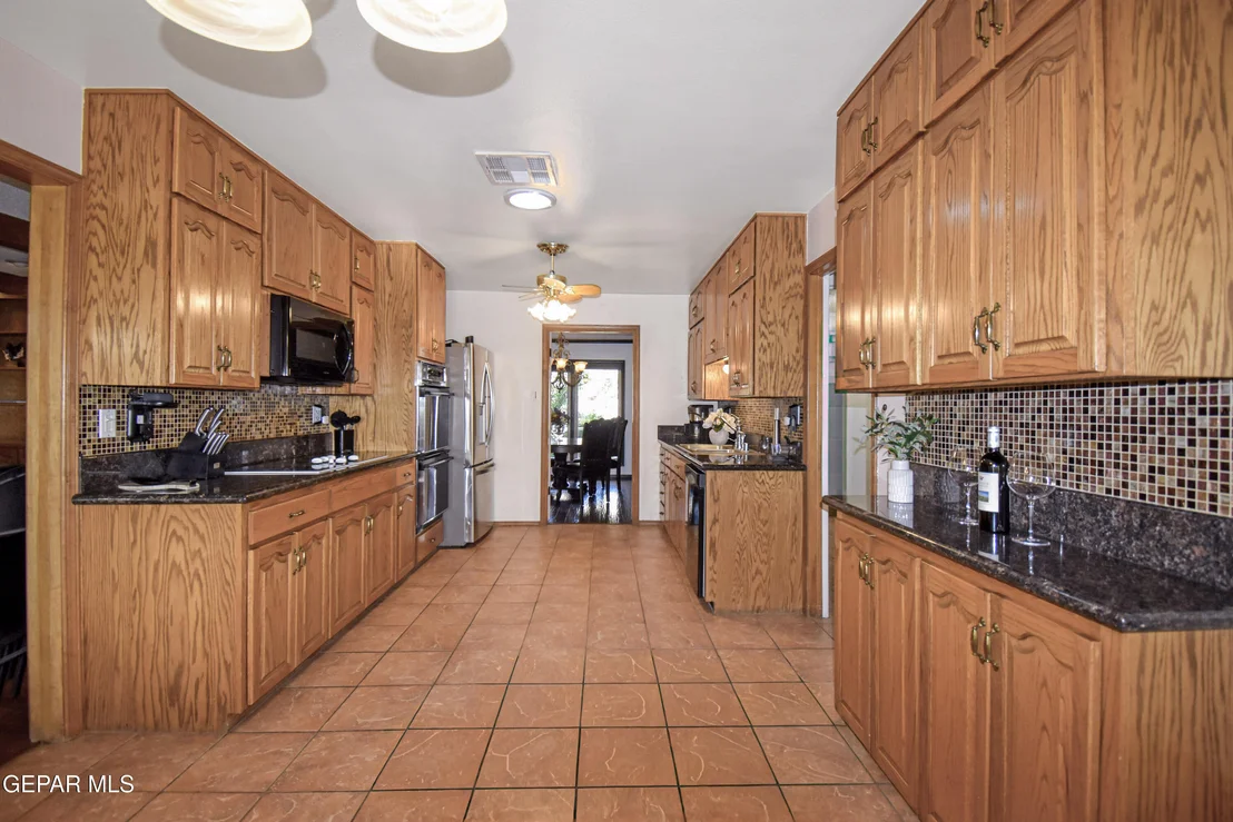 Photo of 849 River Oaks Drive