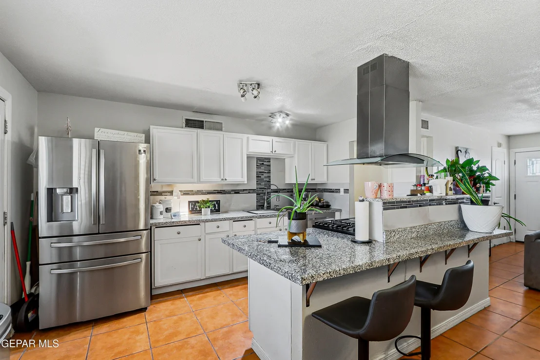 Photo of 10101 CHINABERRY Drive