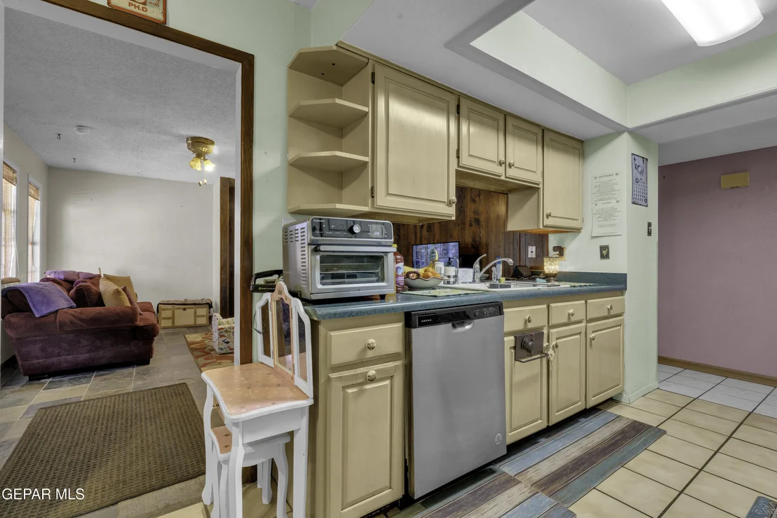Photo of 608 CENTENNIAL Drive