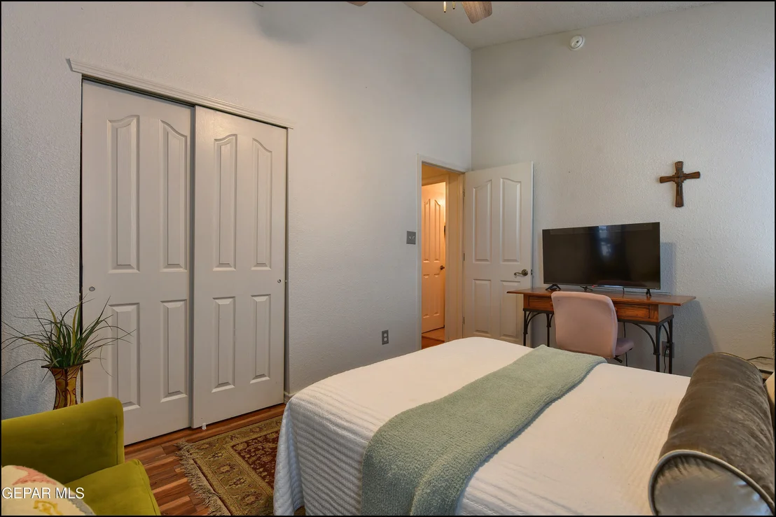 Photo of 260 WESTVALE Court