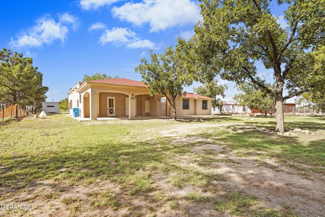 Photo of 300 RUFFIAN Way