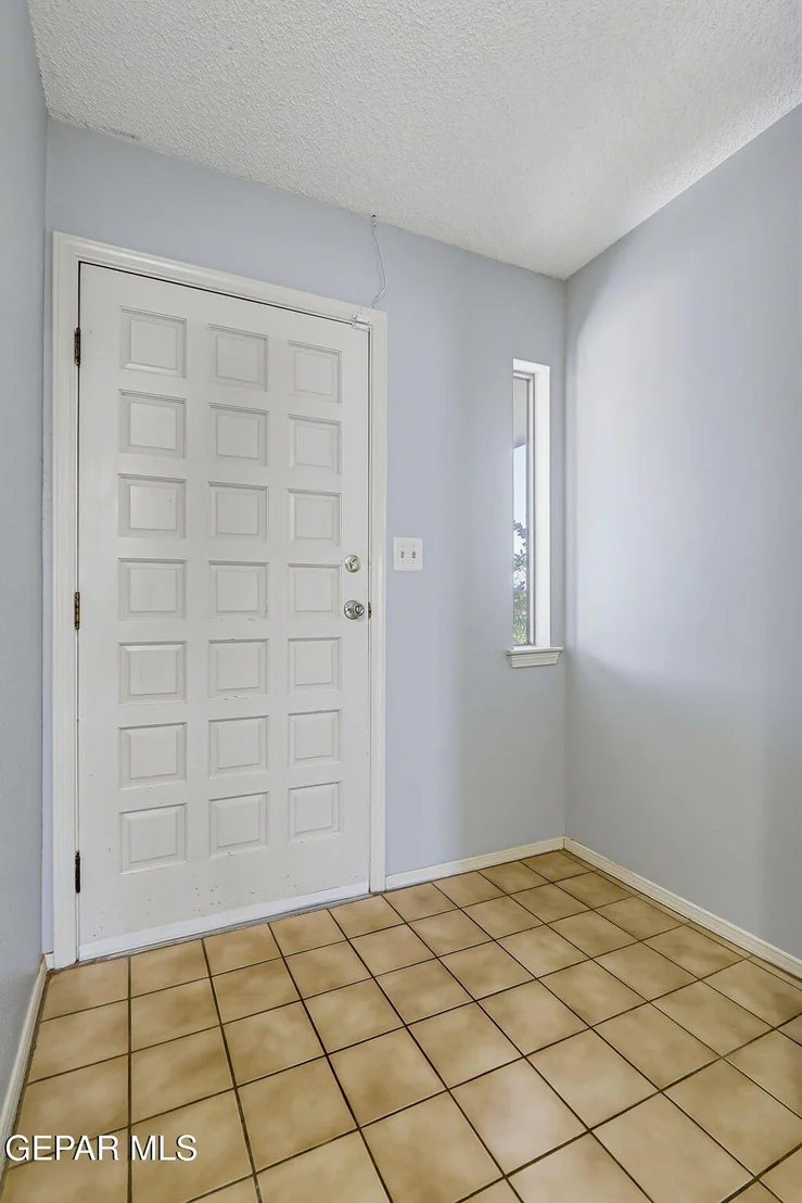 Photo of 663 EL PARQUE Drive