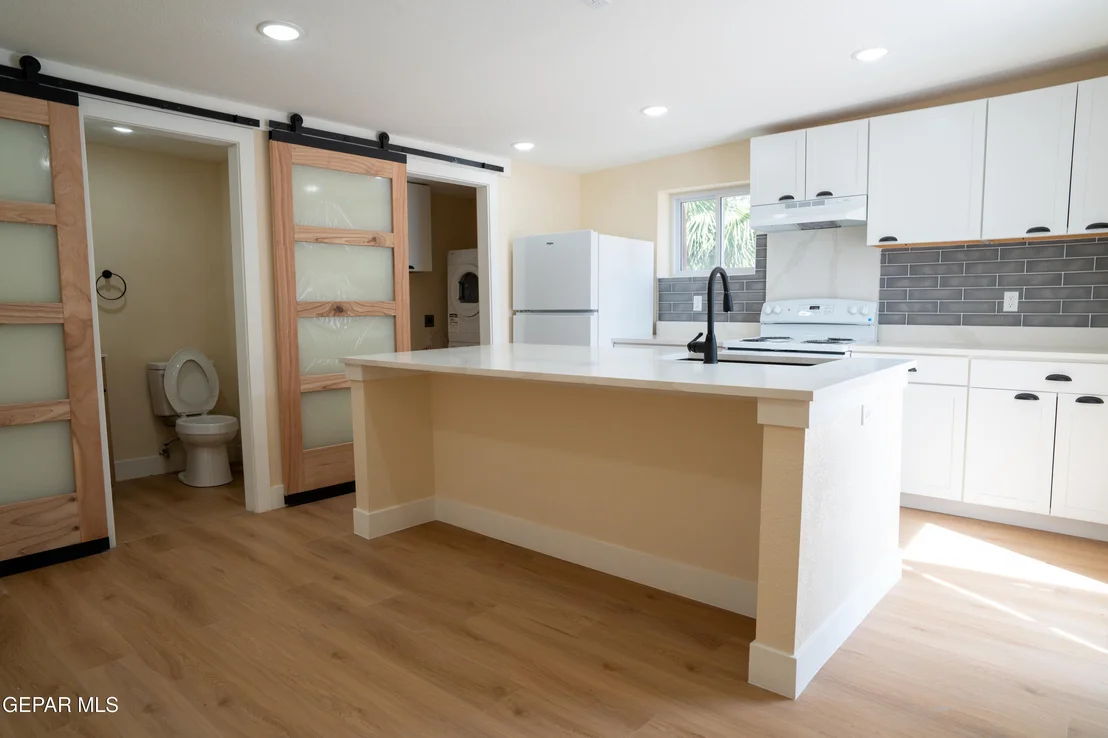 Photo of 1211 MESITA Drive