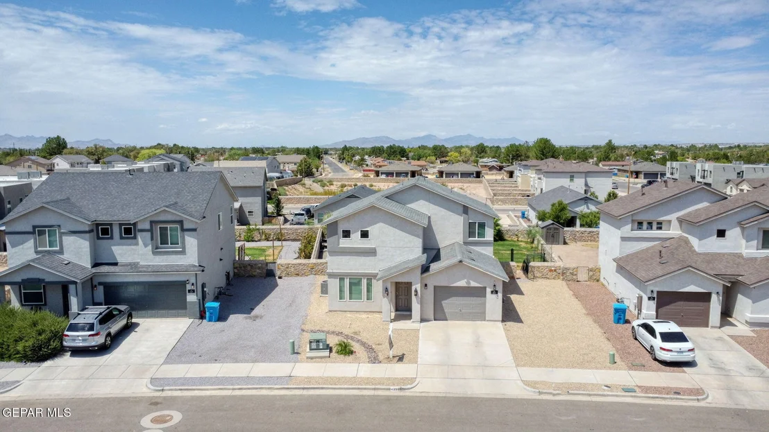 Photo of 433 TWILIGHT Drive