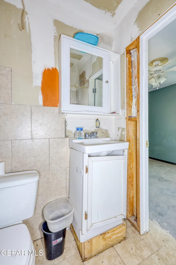 Photo of 7421 MINDORO Place