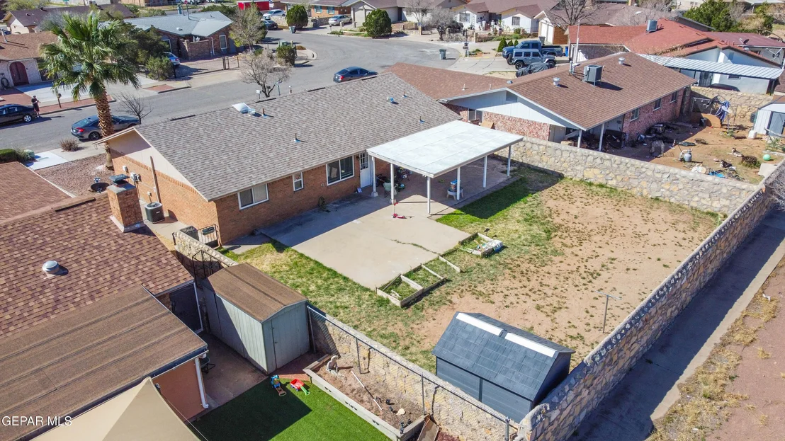 Photo of 5629 LONGVIEW Circle