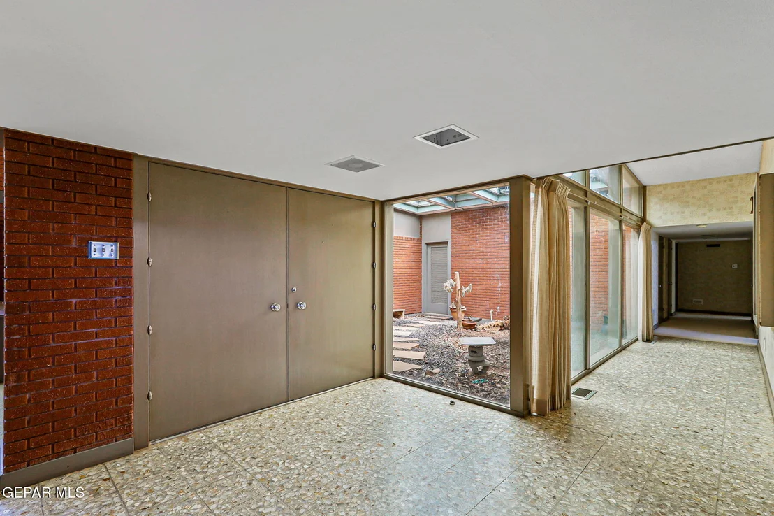 Photo of 1209 Thunderbird Drive