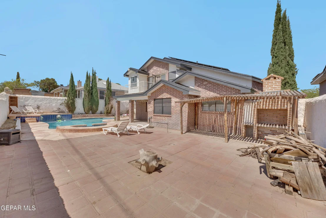 Photo of 1305 JAMES KELLEY Drive
