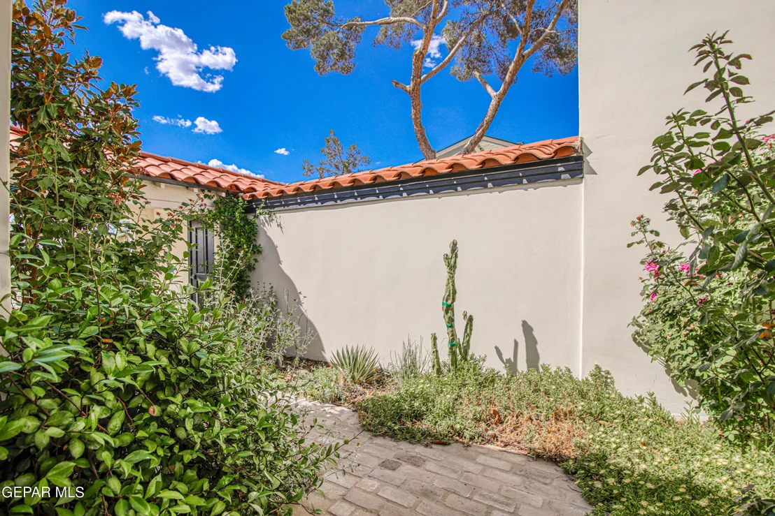 Photo of 1206 STOCKWELL Lane