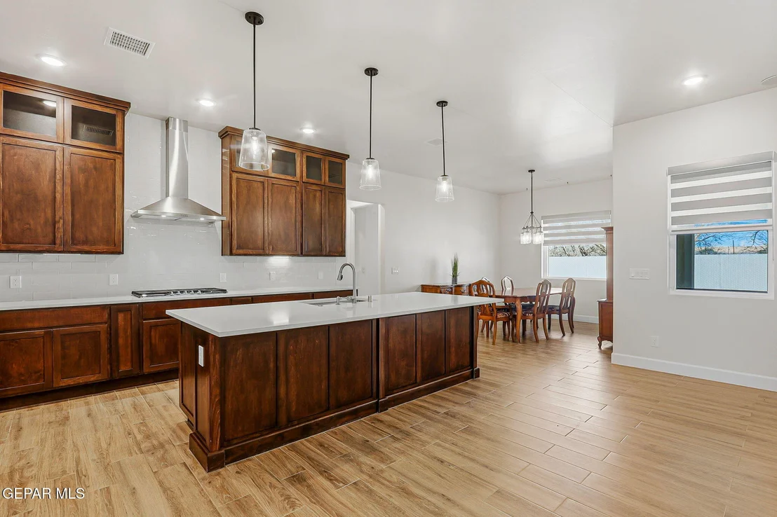 Photo of 12329 SUGDEN Road