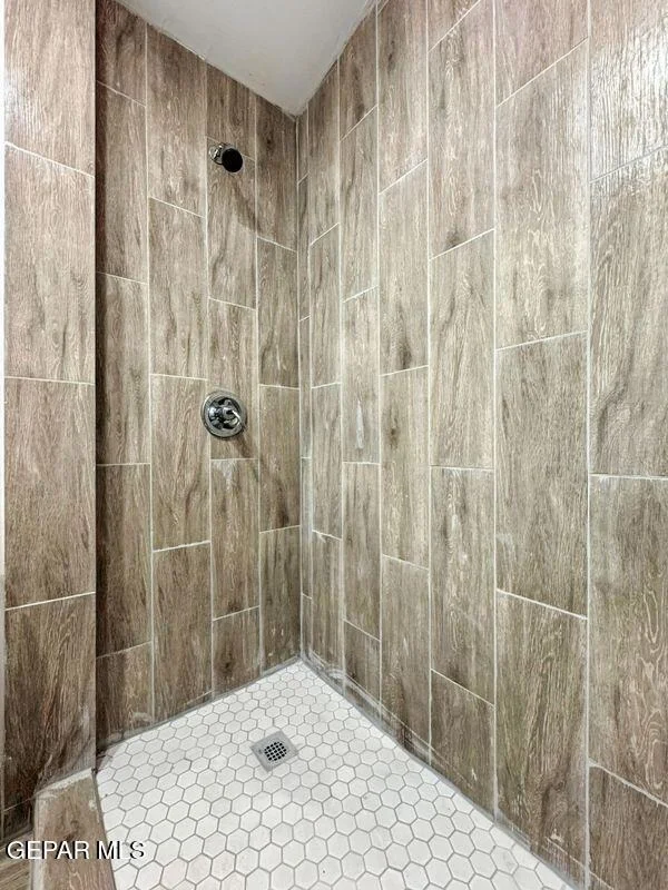 Photo of 7215 Barker Road