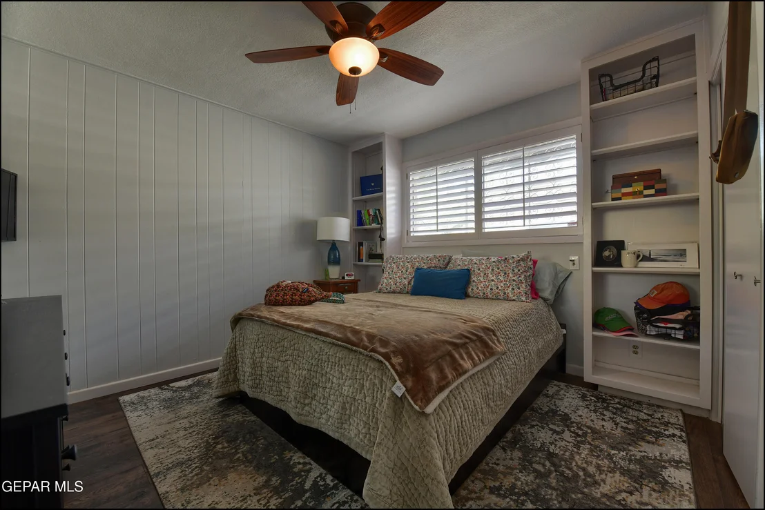 Photo of 411 CROWN POINT Drive