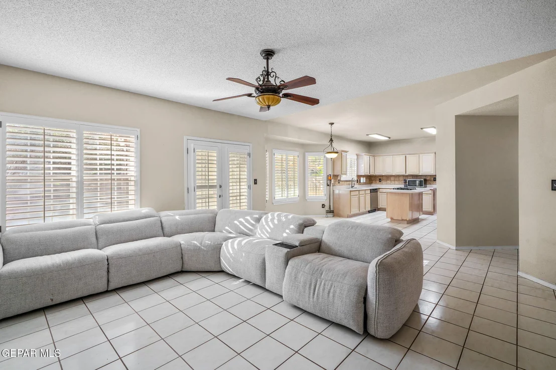 Photo of 2013 SHADOW RIDGE Drive