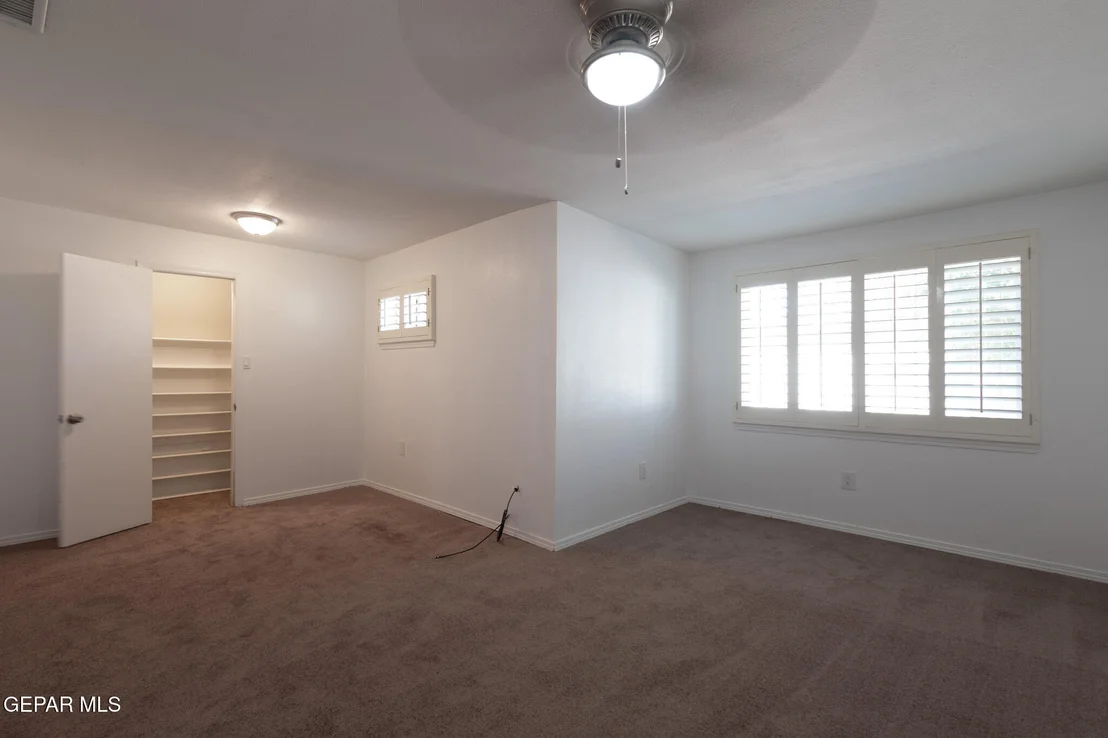 Photo of 14829 KINGSTON Road